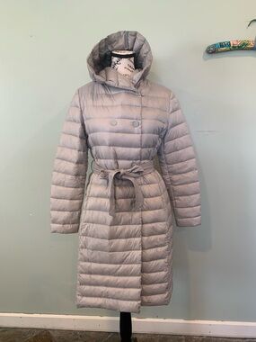 Chatelaine Women’s Small Light Gray Long Quilted Belted Lightweight Down Coat